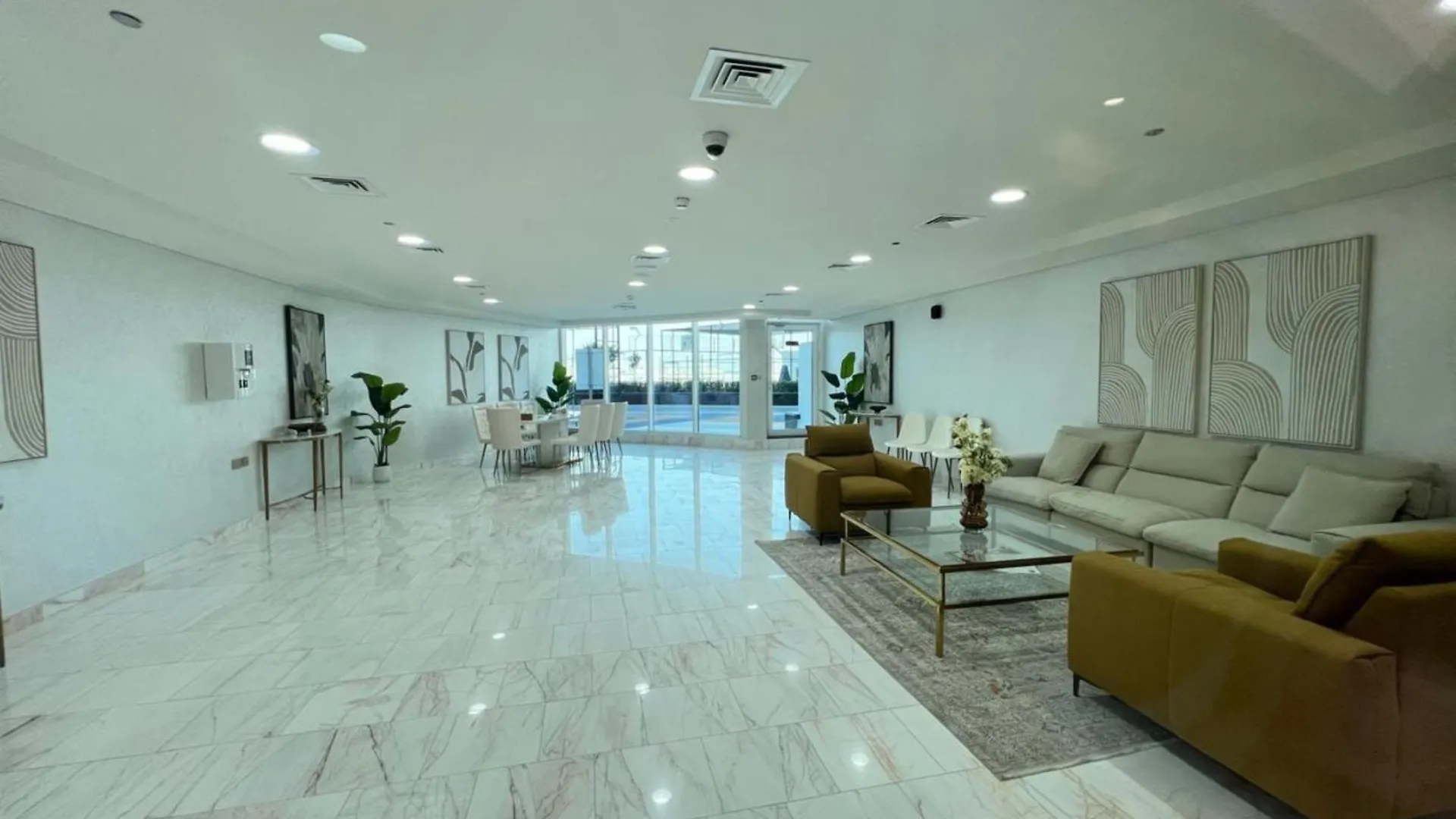 Comfy And Spacious 2Br W Study In Gemz-5 Dubai 0*,  United Arab Emirates