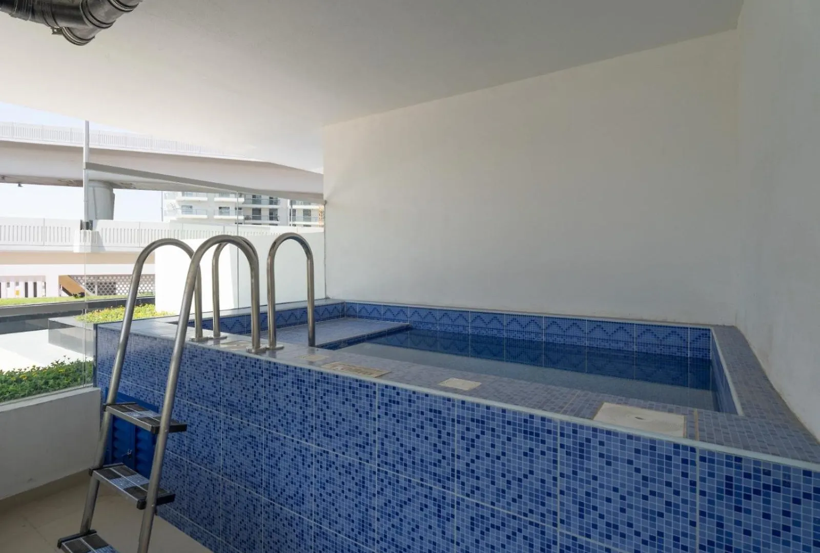 Apartment Comfy And Spacious 2Br W Study In Gemz-5 Dubai