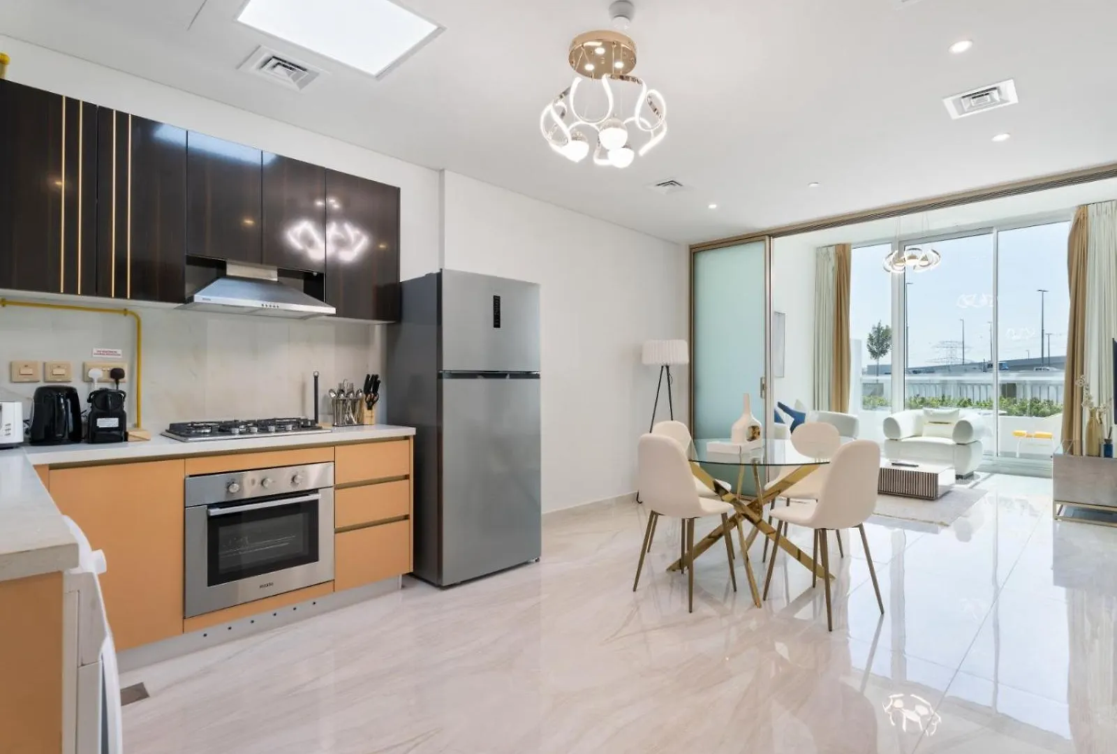 Apartment Comfy And Spacious 2Br W Study In Gemz-5 Dubai