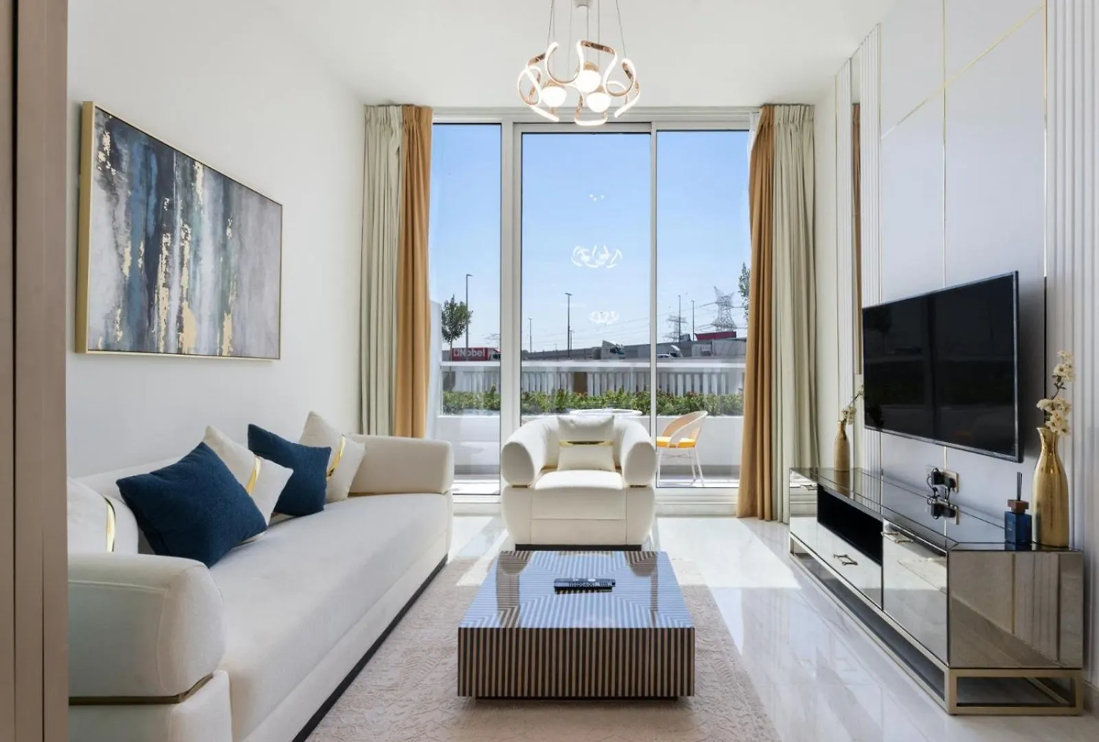 Comfy And Spacious 2Br W Study In Gemz-5 Dubai