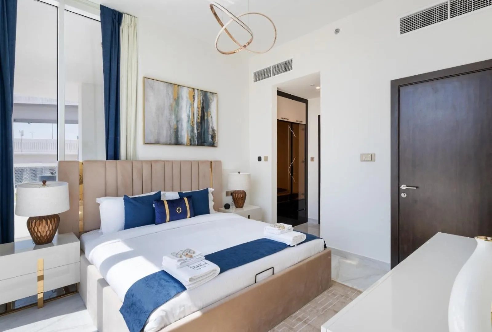 Comfy And Spacious 2Br W Study In Gemz-5 Dubai 0*,